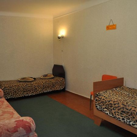 Apartment Near The Bus Station In קרמנצ'וג מראה חיצוני תמונה